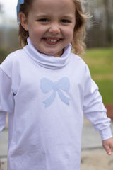 Turtleneck Basic in White Knit with Bow